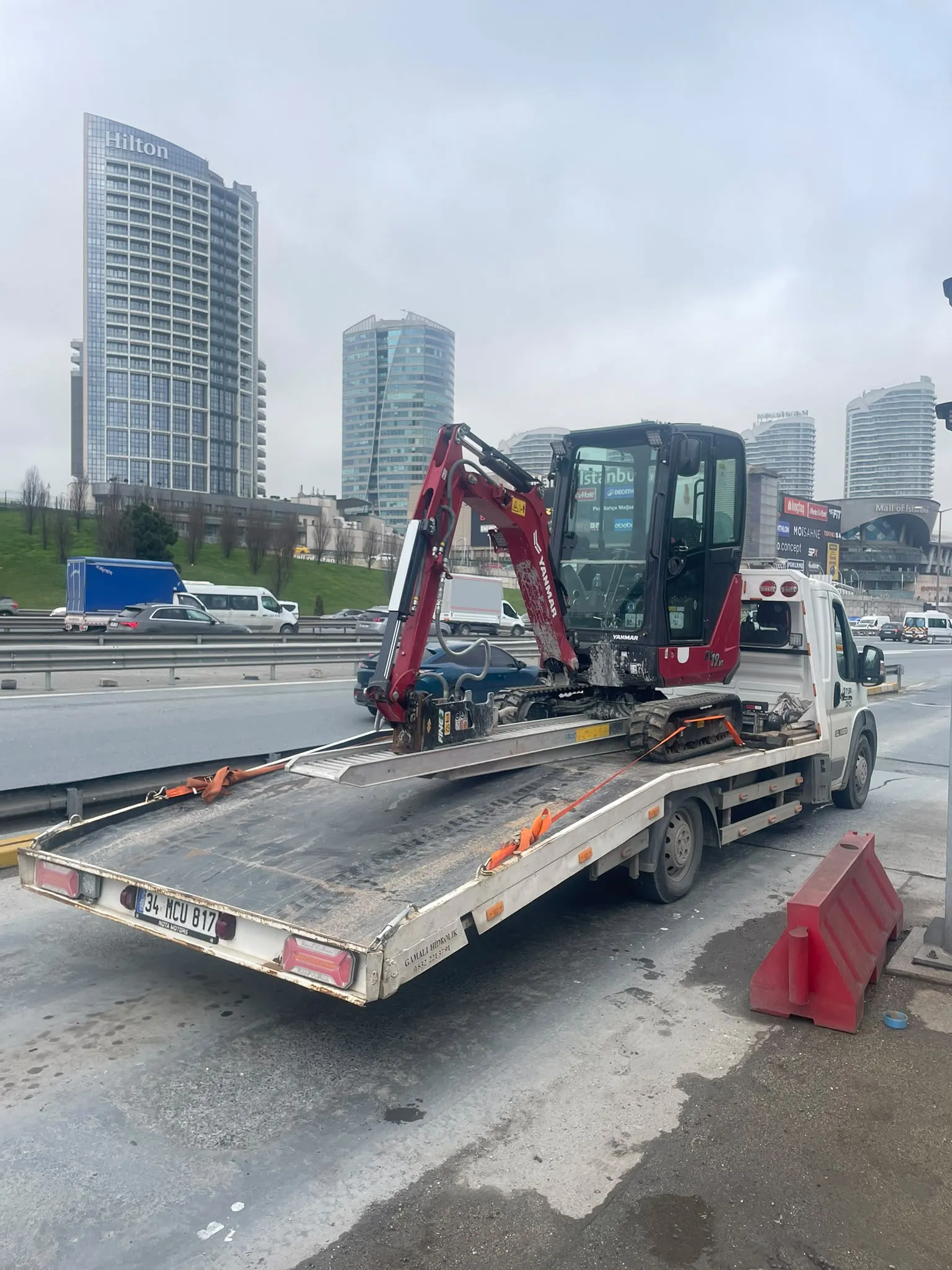 Gebze organize sanayi bölgesi oto çekici ve ticari araç kurtarma operasyonu