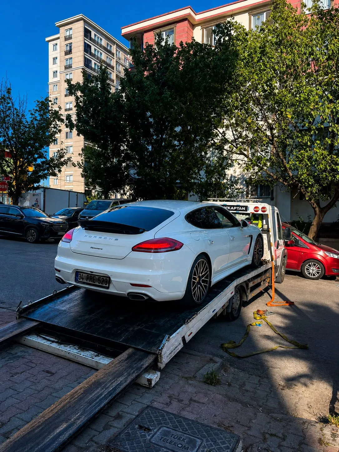 Lüks araç çekici ve spor otomobil güvenli kayar kasa nakliyesi